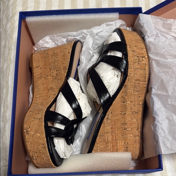 Stuart Weitzman- Cadence Black caviar patPlatform Shoes - Picture 9 of 10